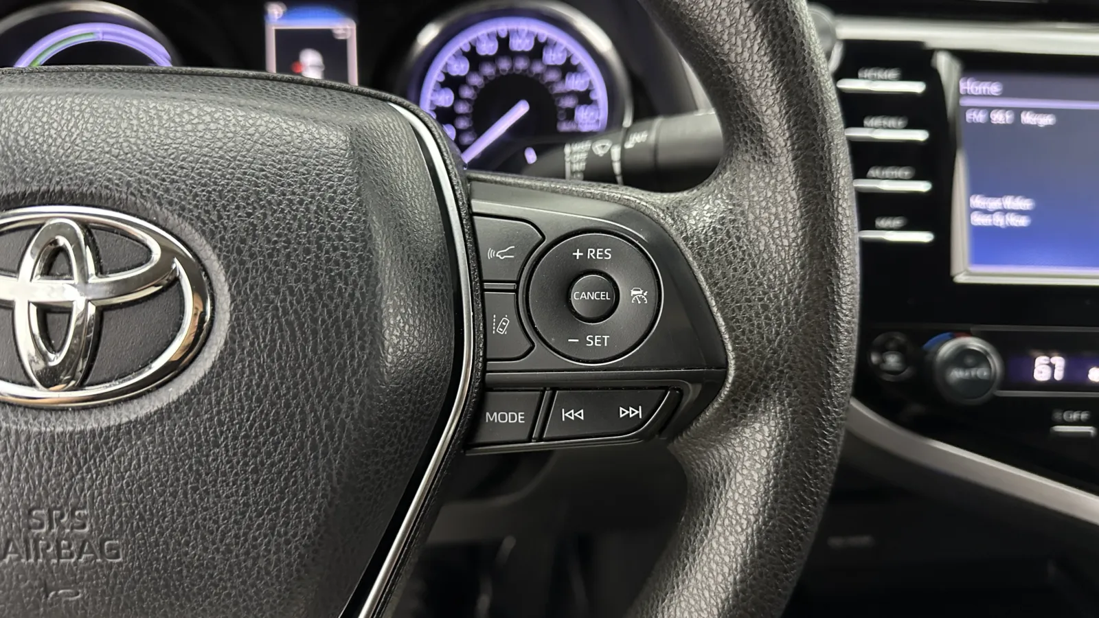 Toyota Camry photo 17