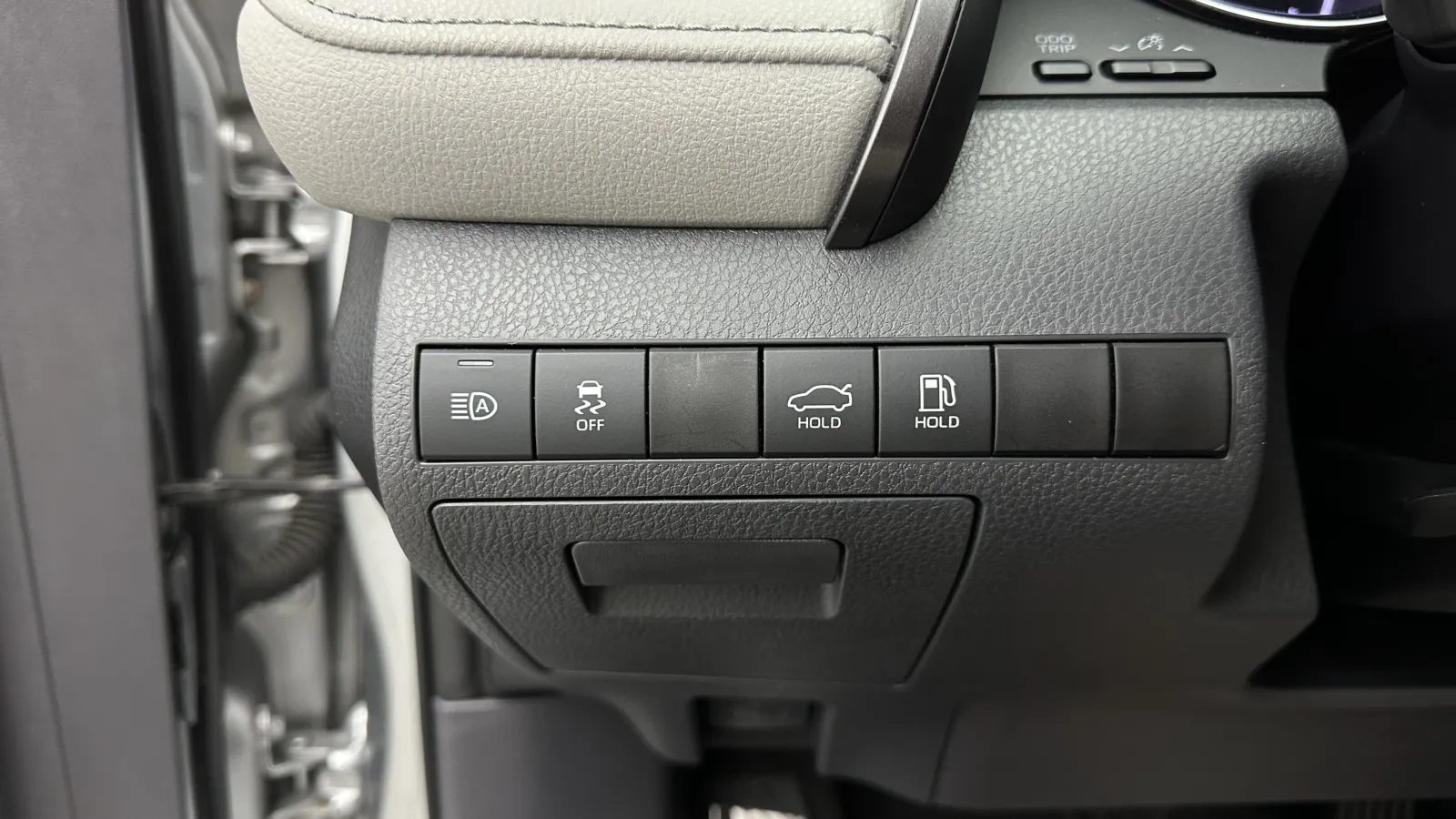 Toyota Camry photo 18