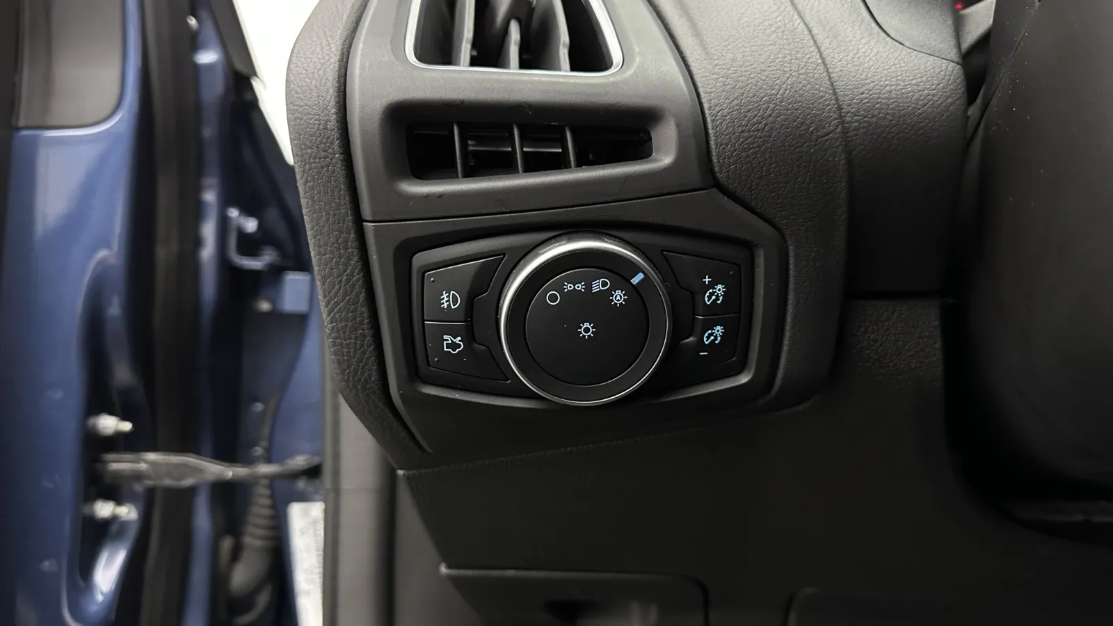 Ford Focus photo 19