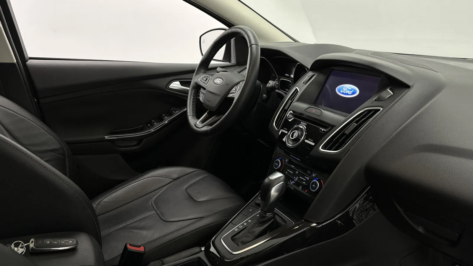 Ford Focus photo 31
