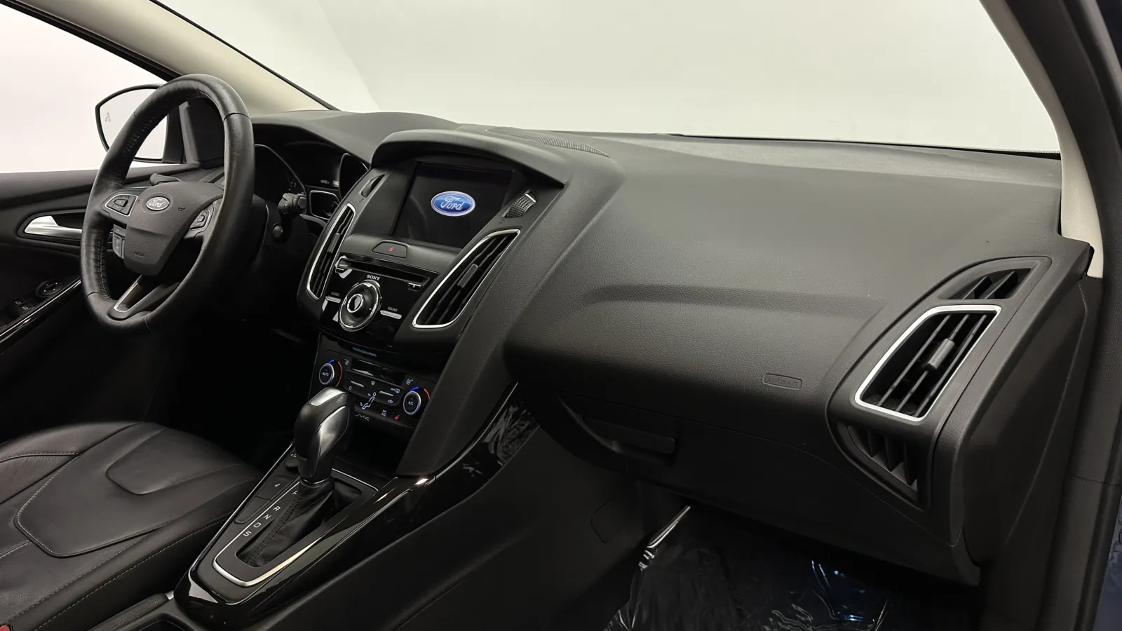 Ford Focus photo 33