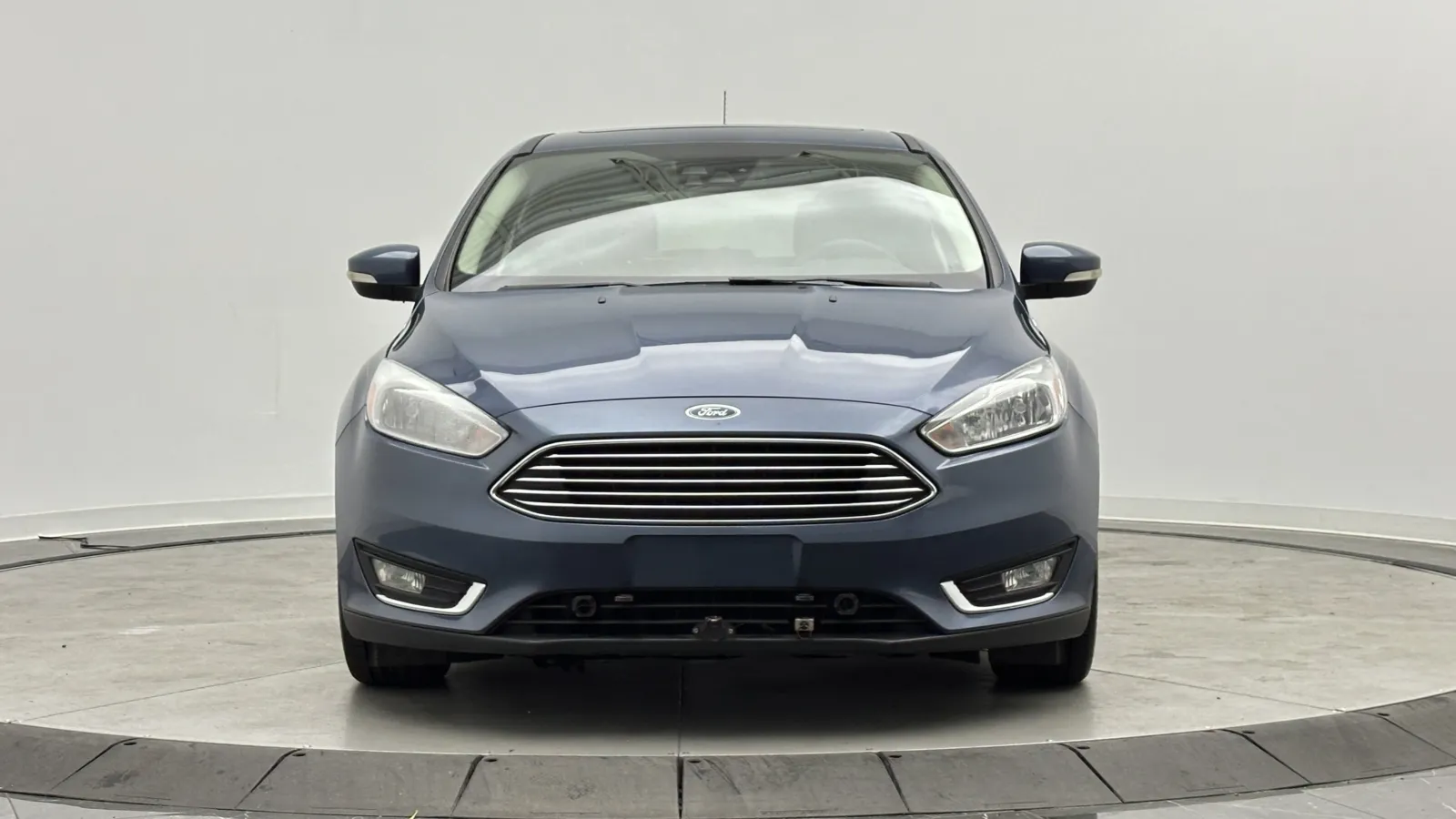 Ford Focus photo 2