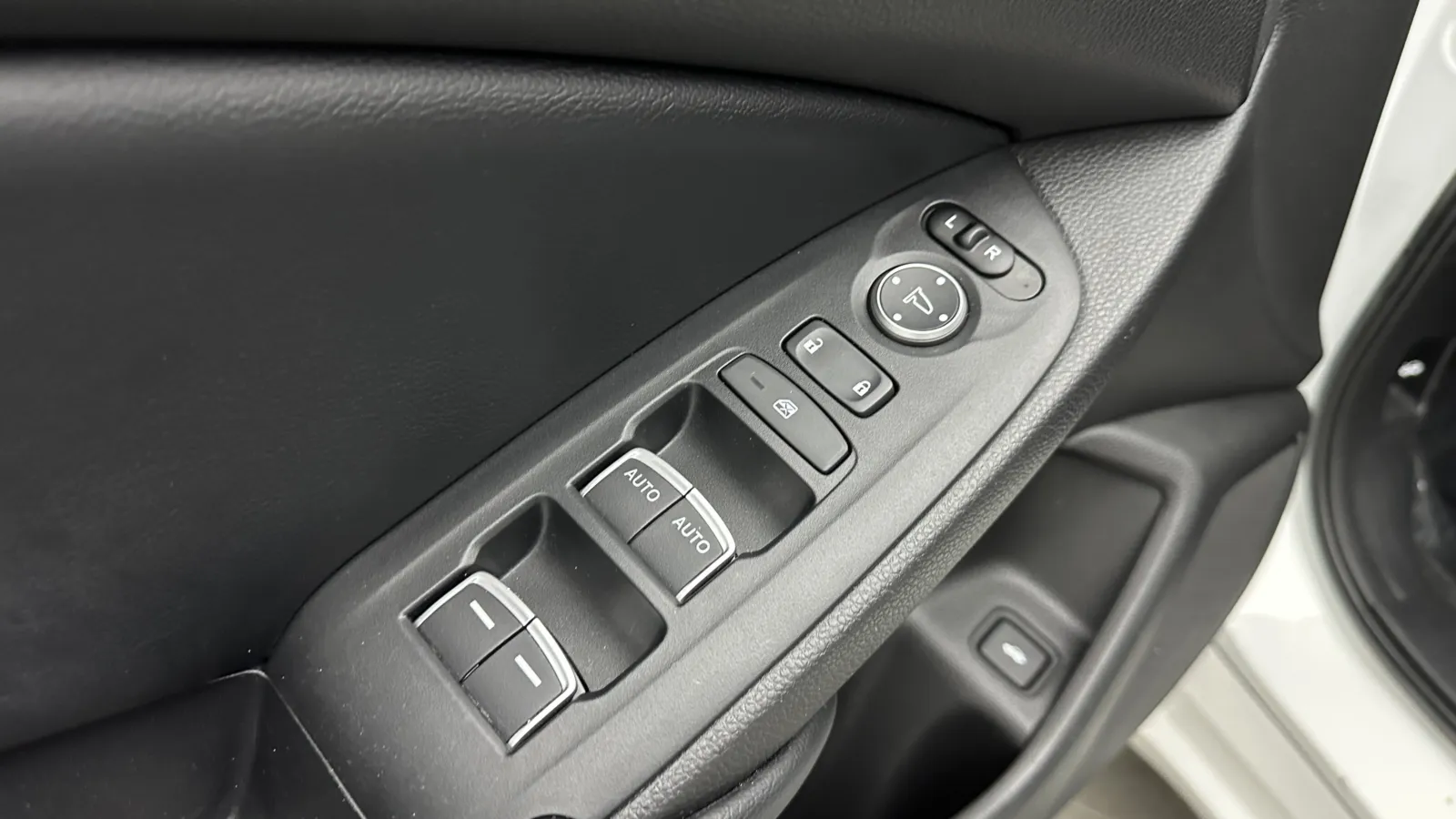 Honda Accord photo 11