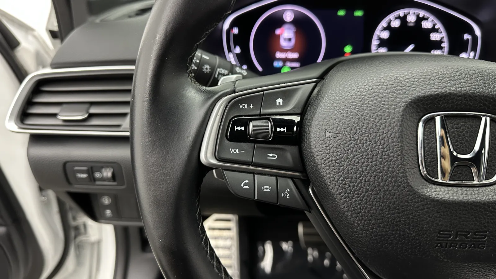 Honda Accord photo 20