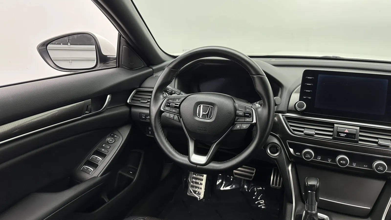Honda Accord photo 28