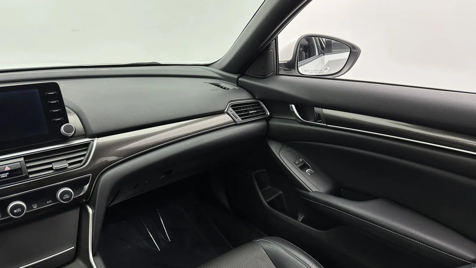 Honda Accord photo 30