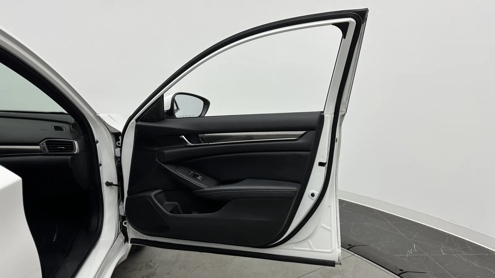 Honda Accord photo 31