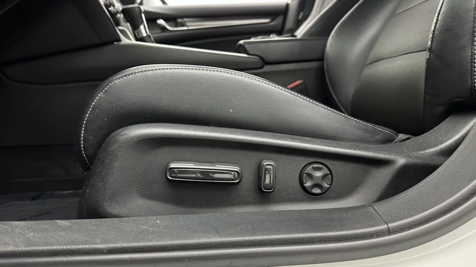 Honda Accord photo 12