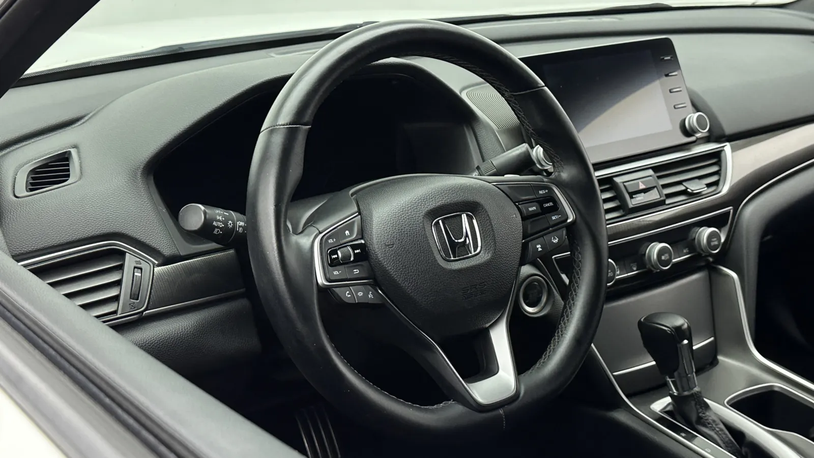 Honda Accord photo 8