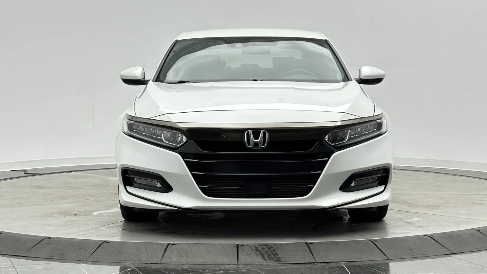 Honda Accord photo 2