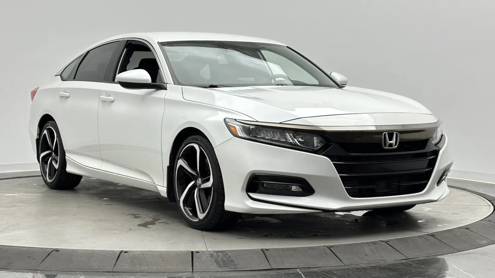 Honda Accord photo 3