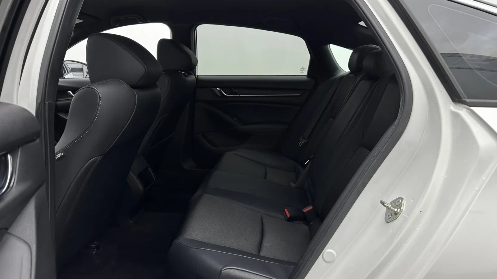 Honda Accord photo 22