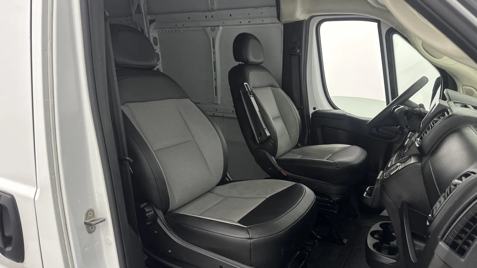 Ram Cargo Van photo 26