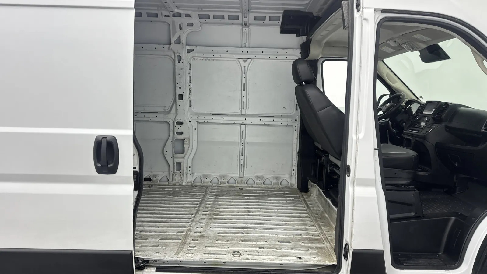 Ram Cargo Van photo 23