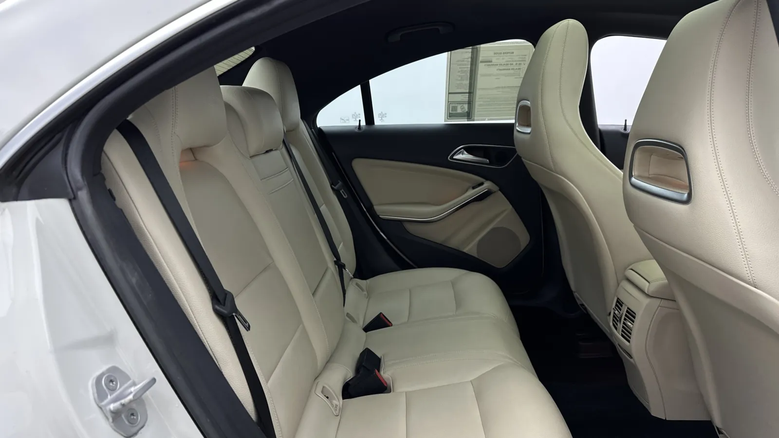 Mercedes-Benz CLA-Class photo 26