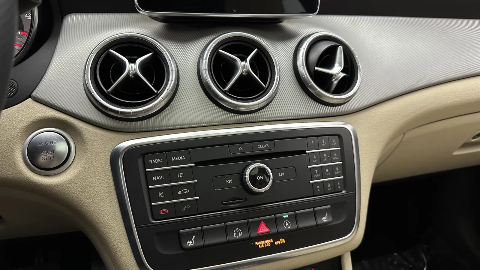 Mercedes-Benz CLA-Class photo 18