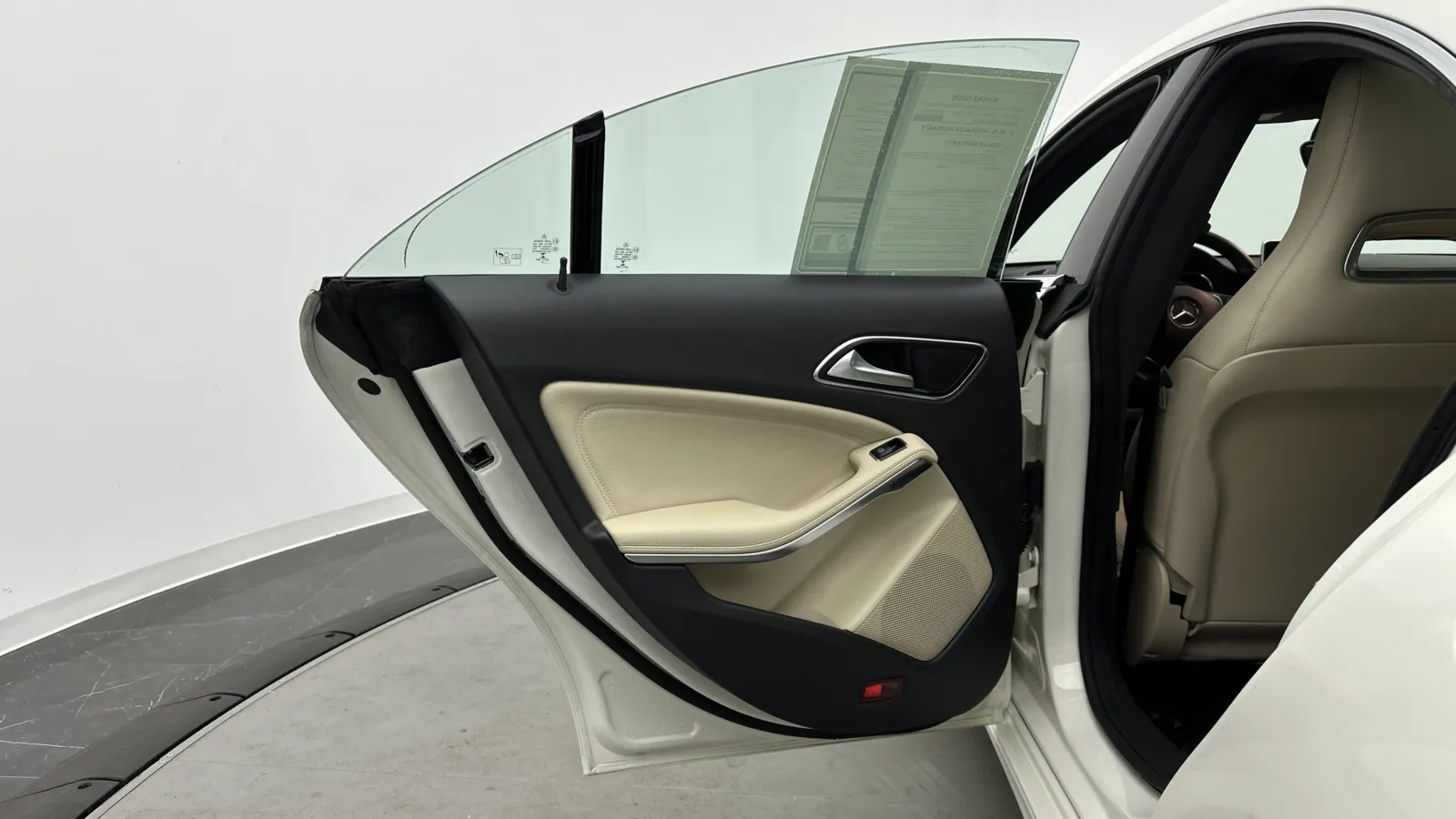 Mercedes-Benz CLA-Class photo 23