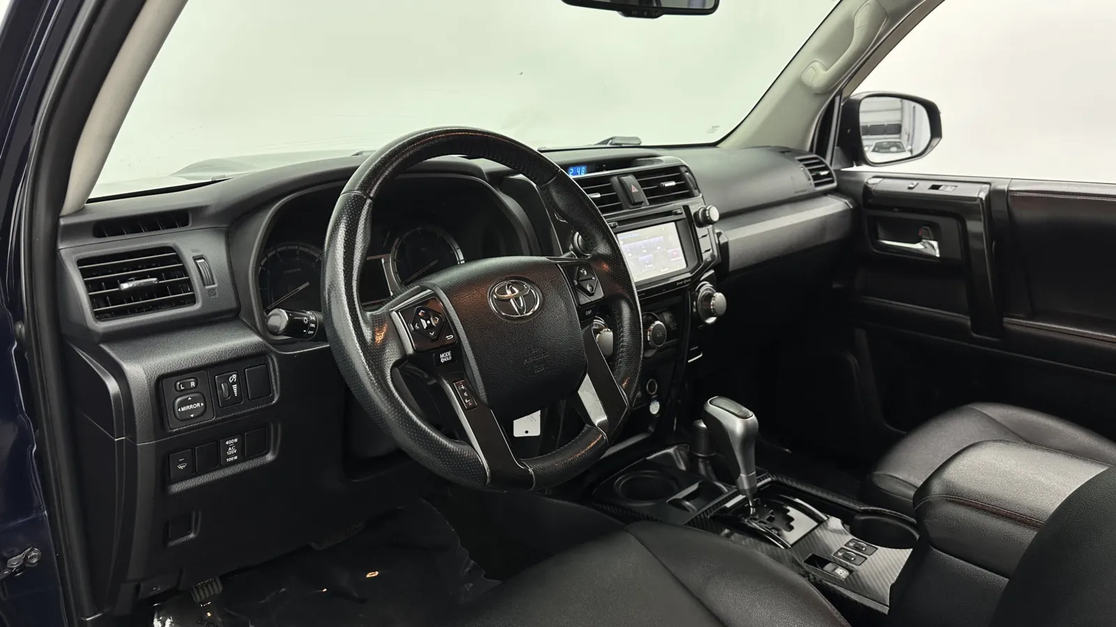 Toyota 4Runner photo 10