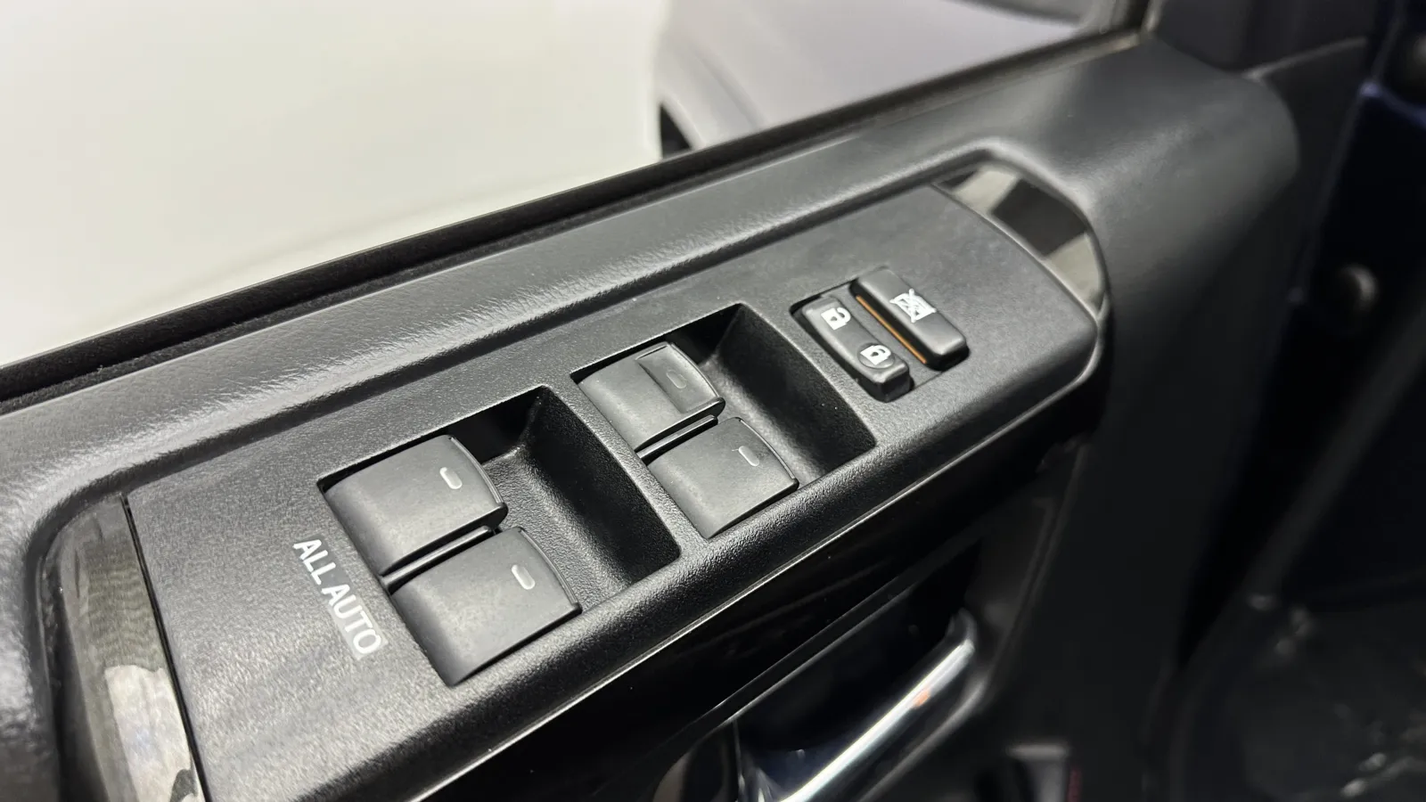 Toyota 4Runner photo 11