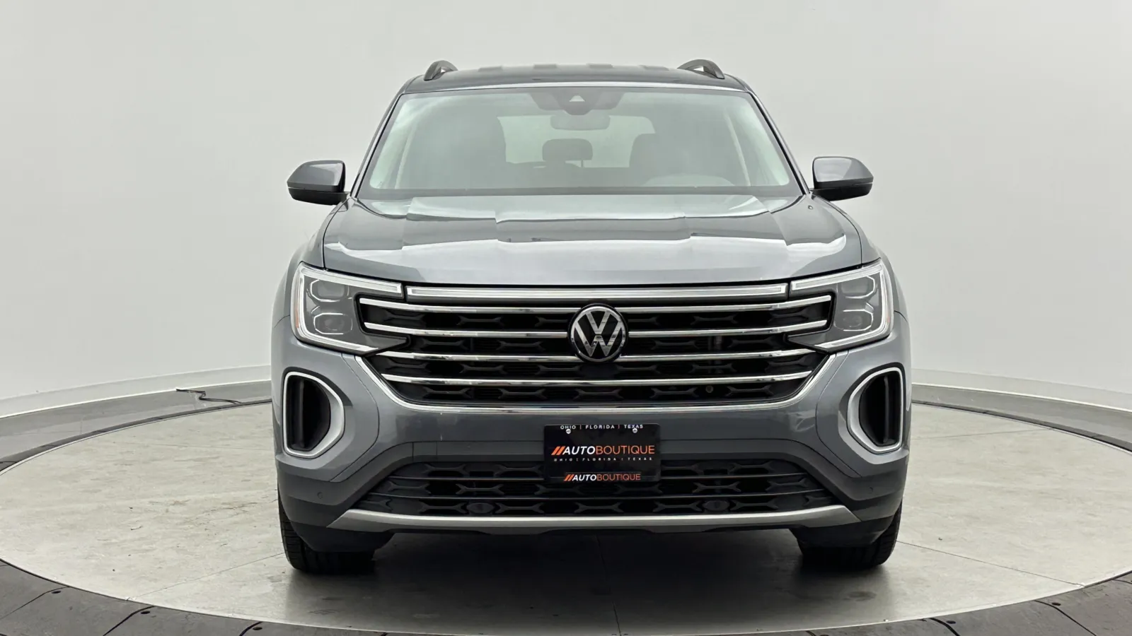 Volkswagen Atlas photo 2