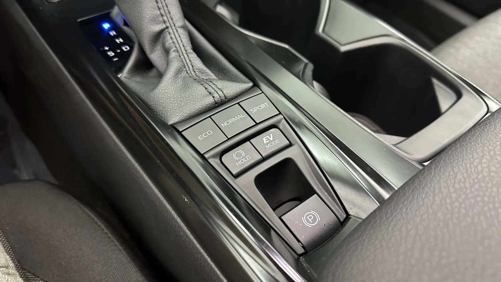 Toyota Camry photo 14