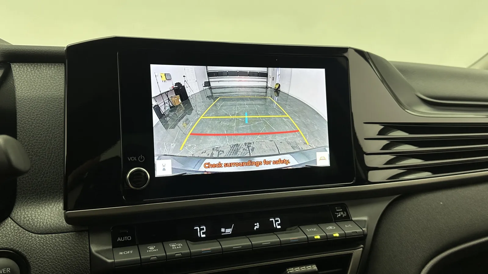 Toyota Camry photo 18