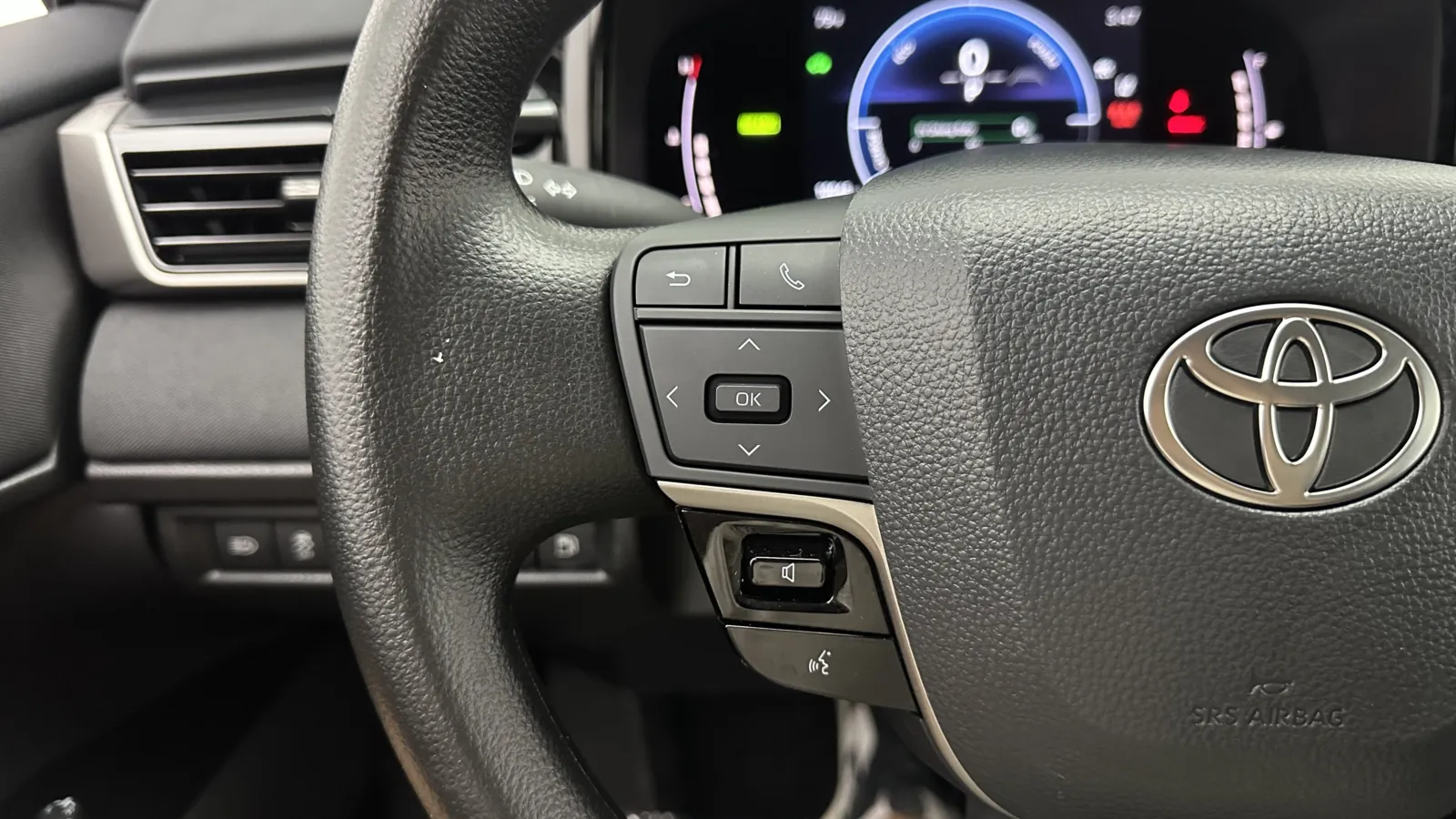 Toyota Camry photo 16