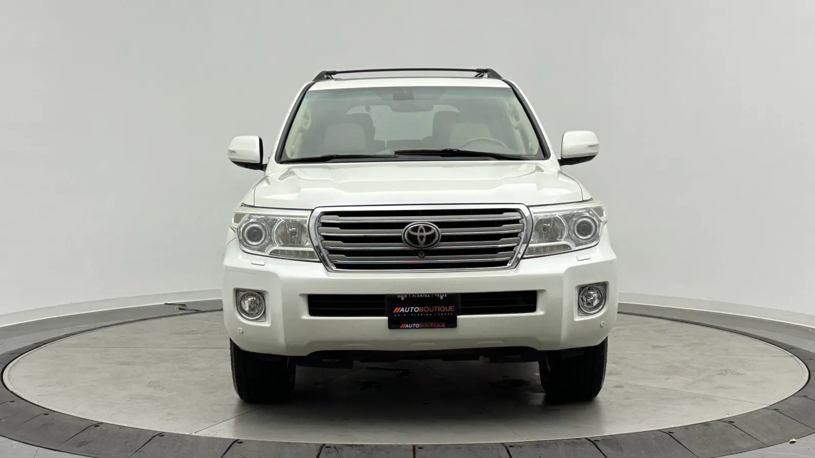 Toyota Land Cruiser photo 2