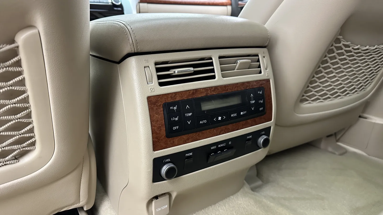 Toyota Land Cruiser photo 26