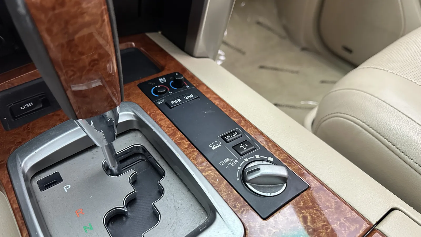 Toyota Land Cruiser photo 22