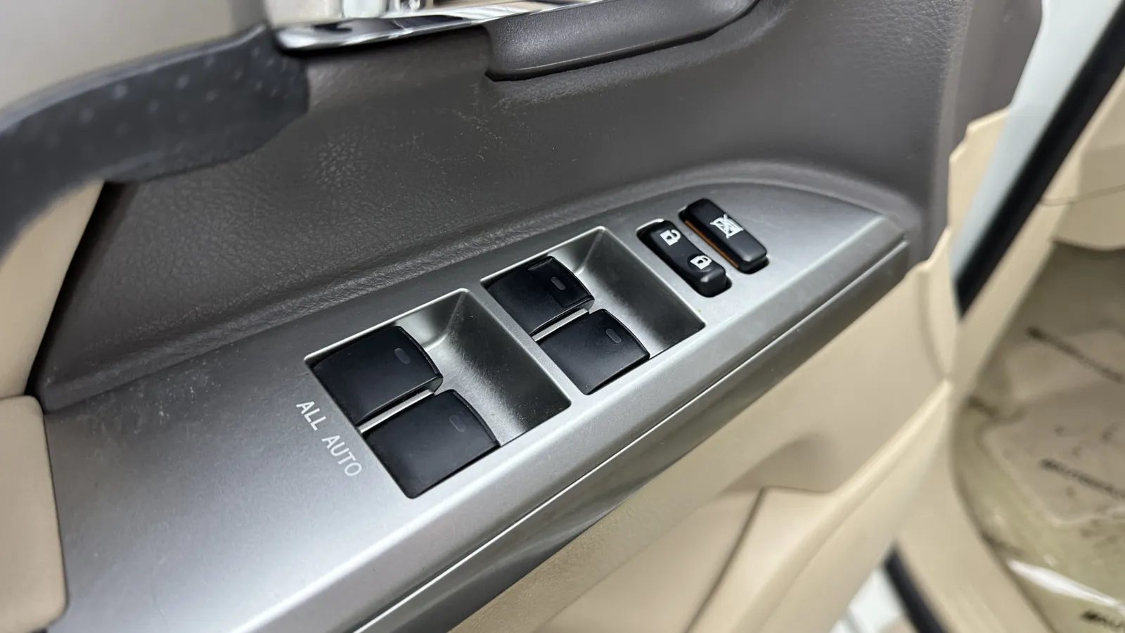 Toyota Land Cruiser photo 13