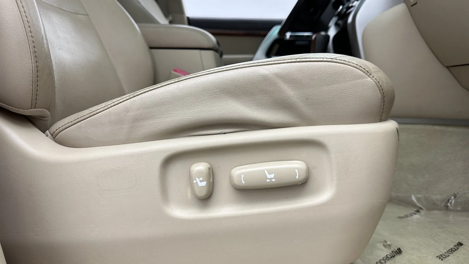 Toyota Land Cruiser photo 38