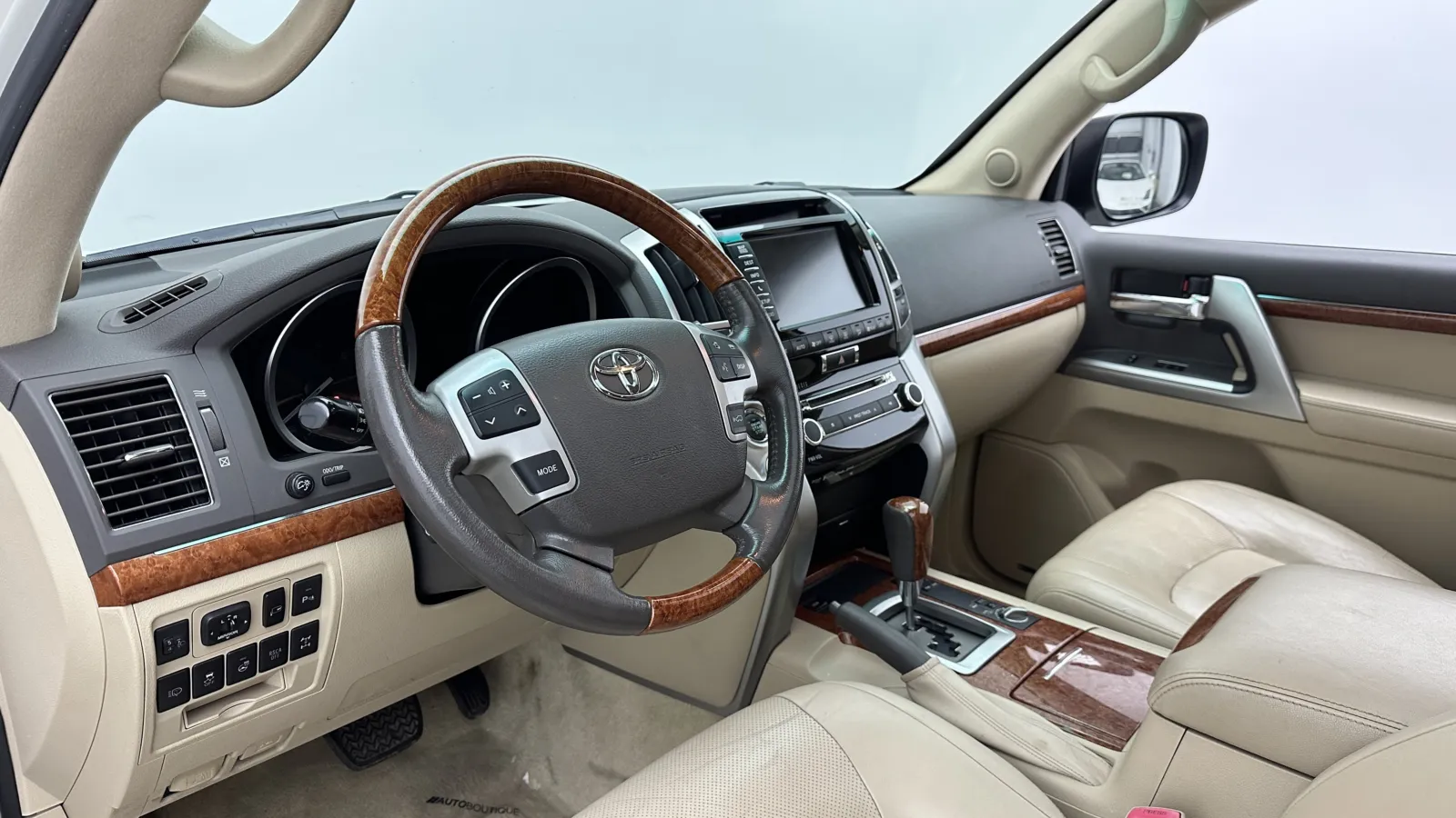 Toyota Land Cruiser photo 12