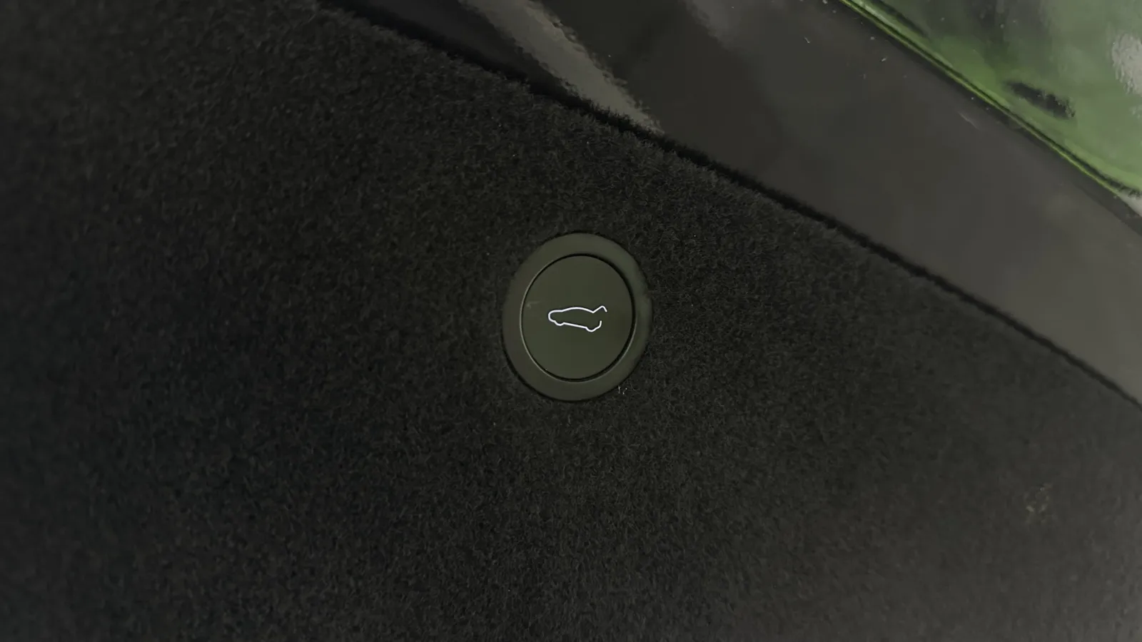 Tesla Model X photo 37