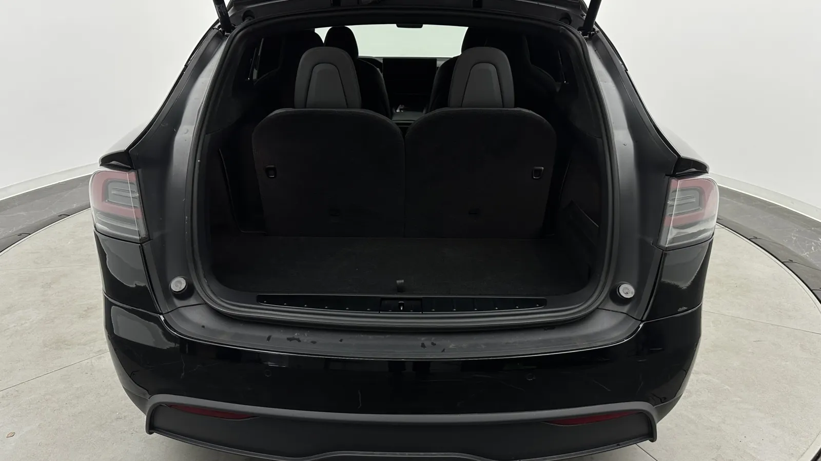 Tesla Model X photo 36
