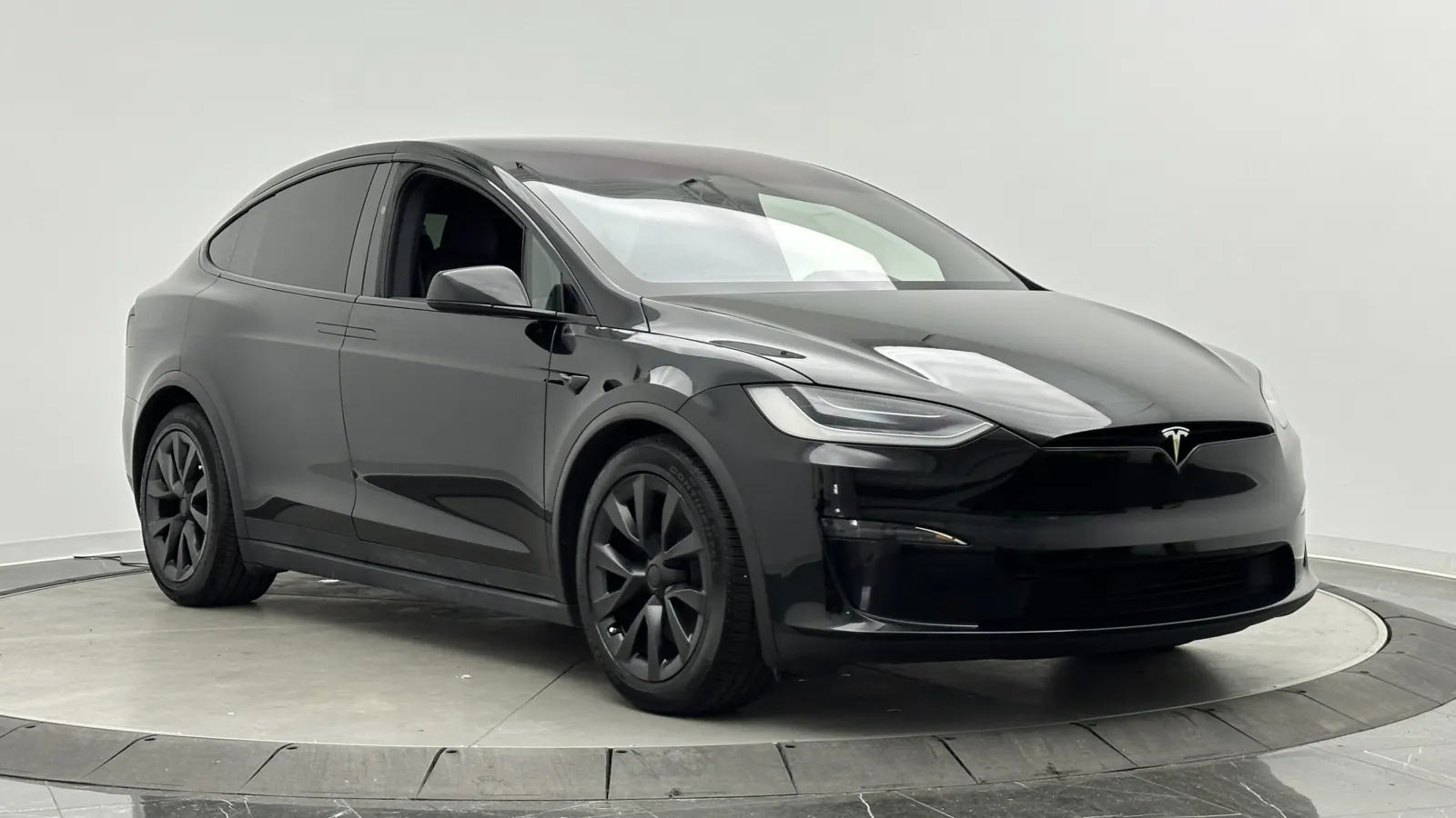 Tesla Model X photo 3