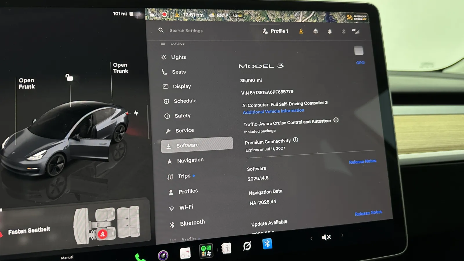 Tesla Model 3 photo 22