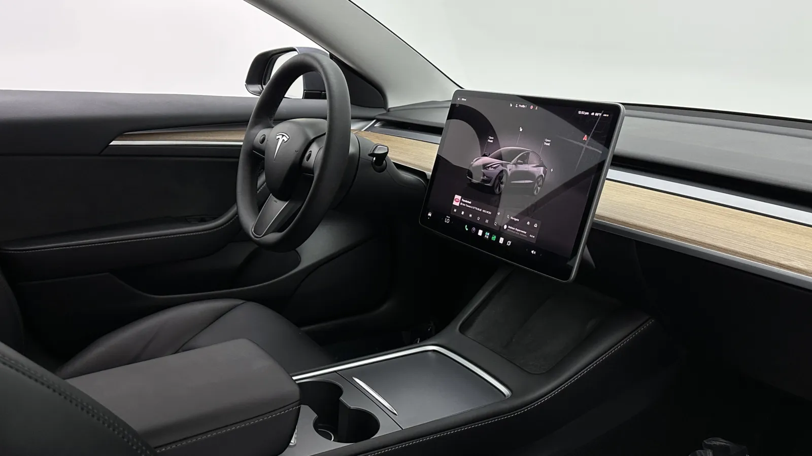 Tesla Model 3 photo 33