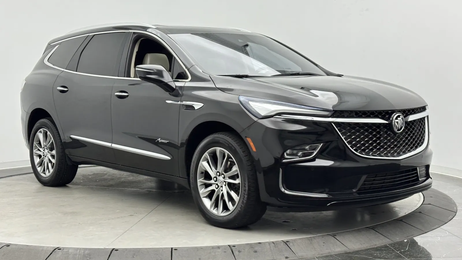 Buick Enclave photo 3