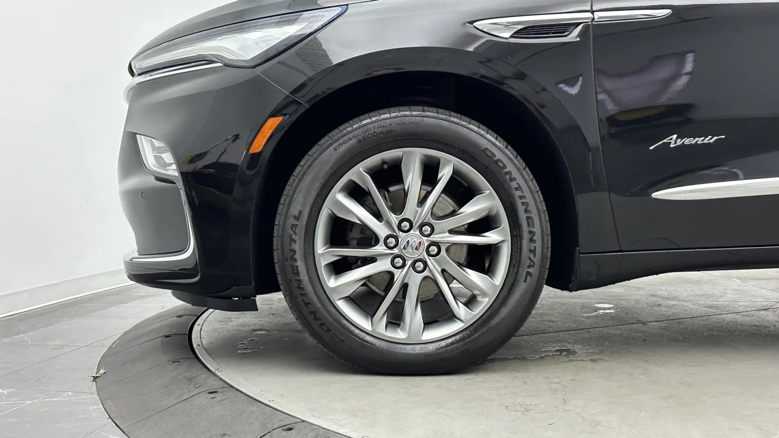 Buick Enclave photo 10