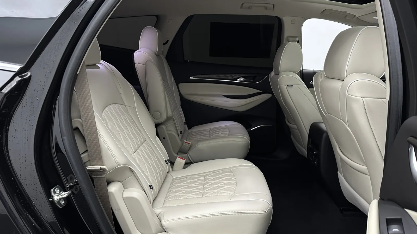 Buick Enclave photo 32