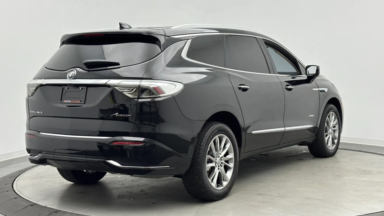 Buick Enclave photo 9