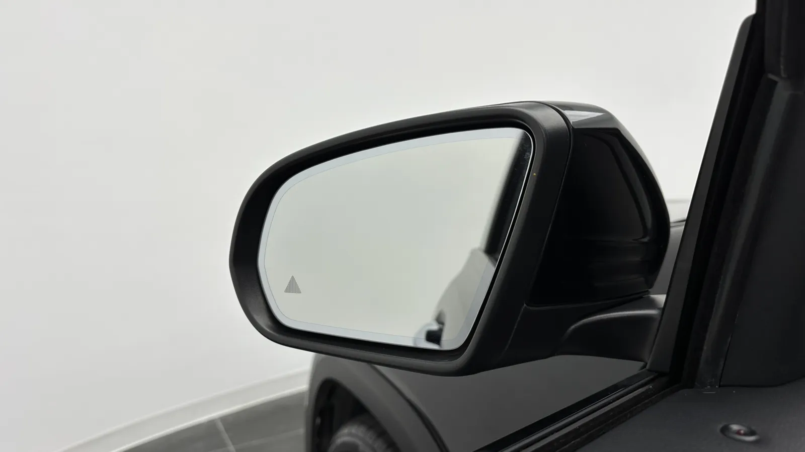Mercedes-Benz GLB photo 15