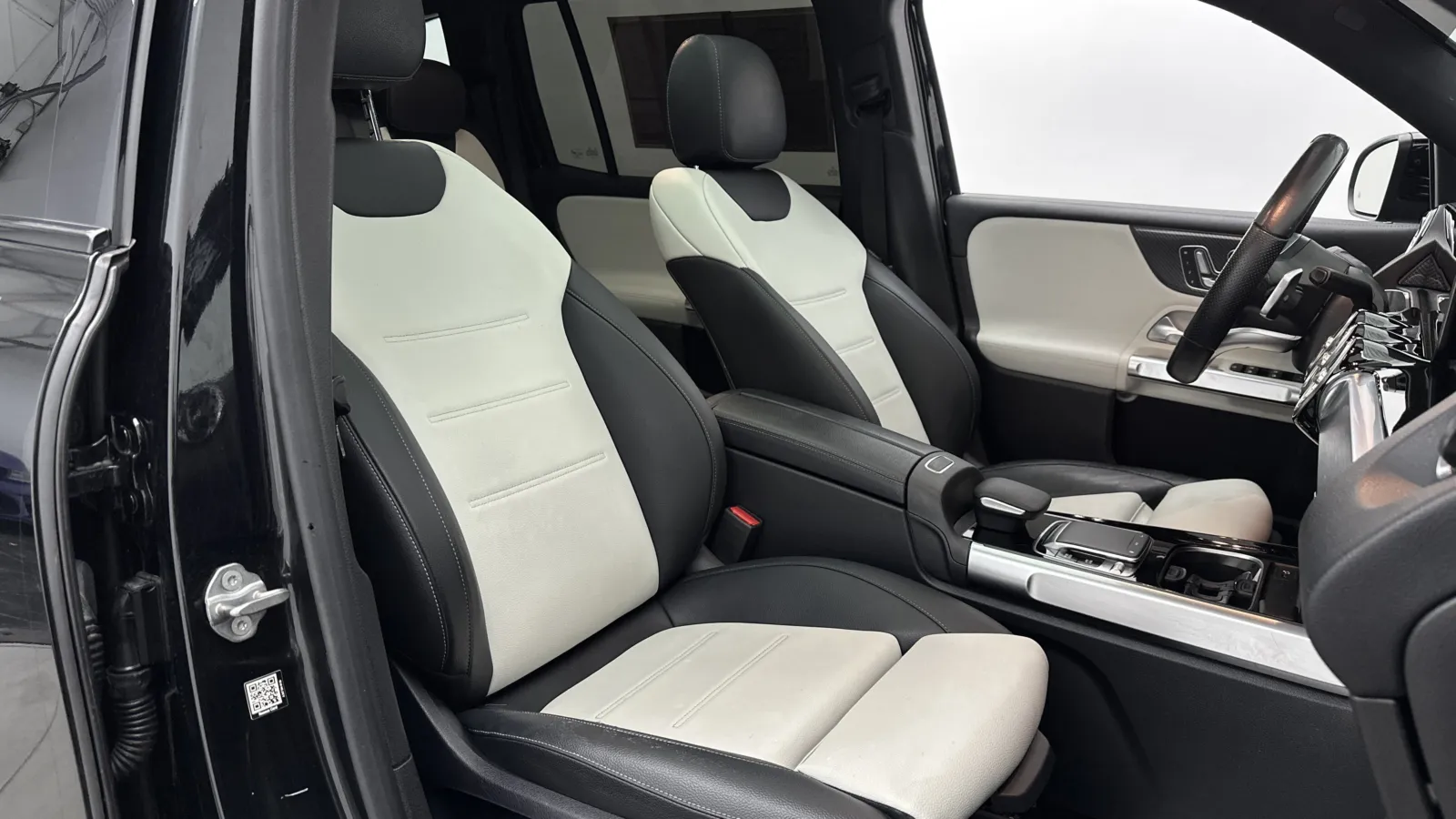 Mercedes-Benz GLB photo 42