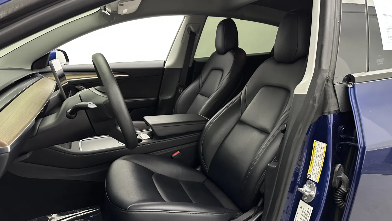 Tesla Model 3 photo 13