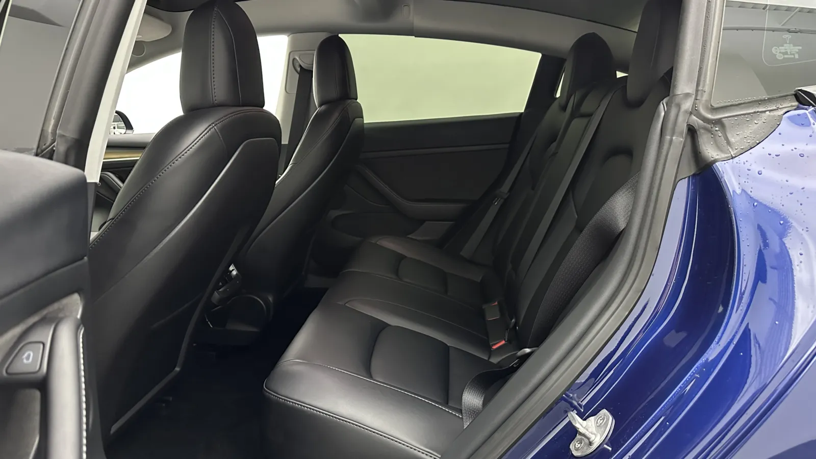 Tesla Model 3 photo 25