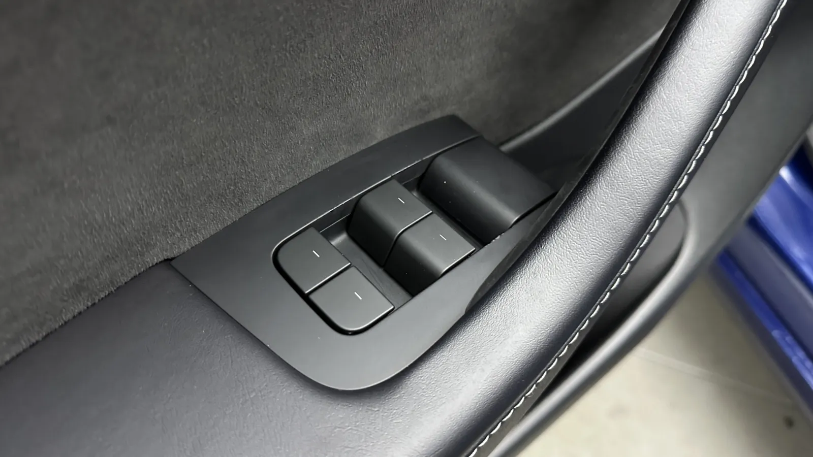Tesla Model 3 photo 11