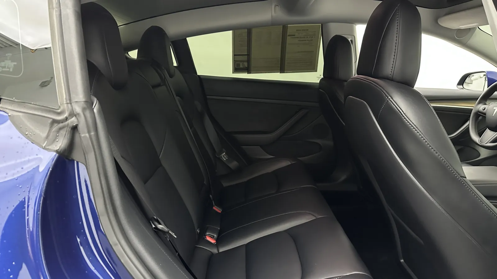 Tesla Model 3 photo 30