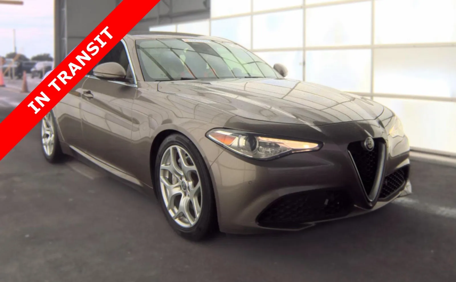 Alfa Romeo Giulia photo 3