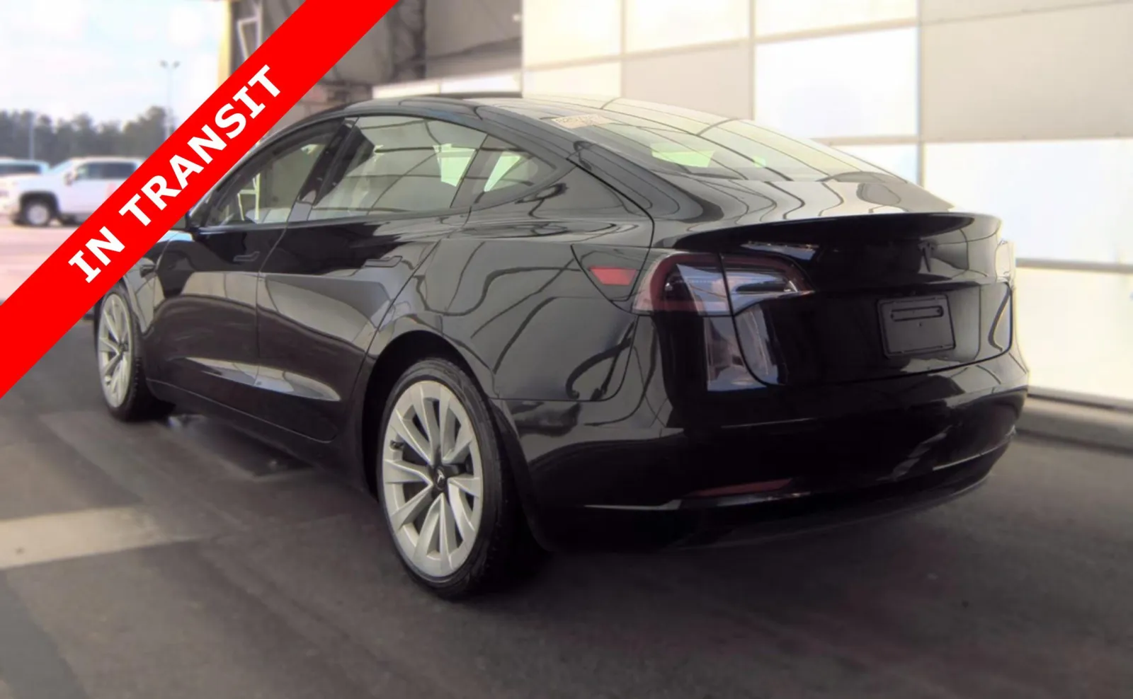 Tesla Model 3 photo 5